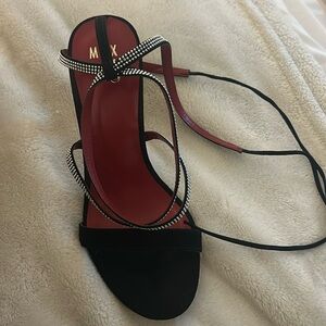 Mix number 9 shoes 8.5